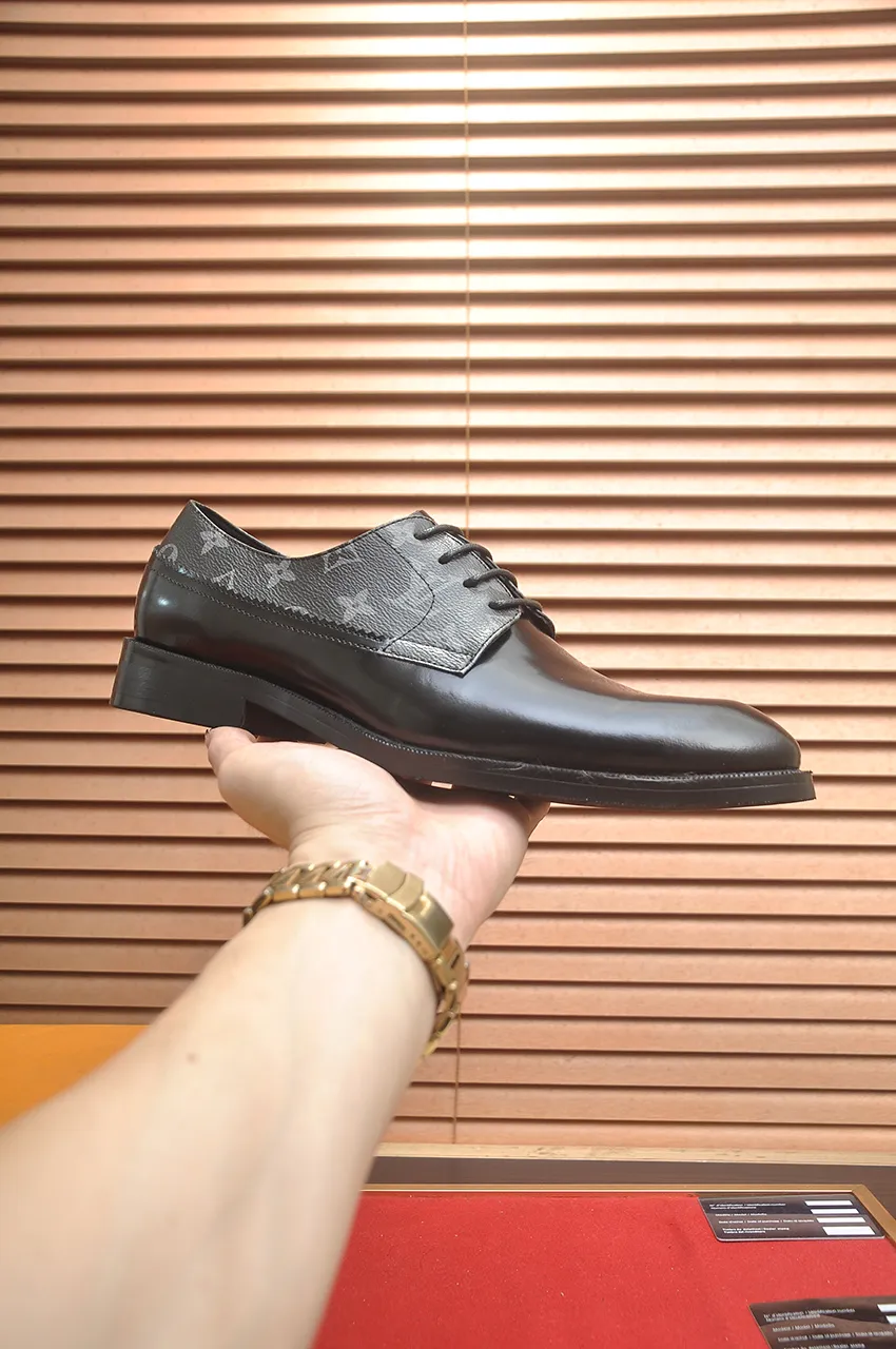 Men's men's shoes 💰500💶 [LV] (original single cowhide lining) 🍀LV's latest genuine leather business suit shoes are launched simultaneously on the official website. The first-layer cowhide imported from Italy is made of heavy gold, 💥official website 1:1 rubber outsole. Versatile to wear, high-end without losing class, and the color combination is extraordinary. This four-season style is alluring when worn on your feet, showing off your big-name flair. Standard code 38-45 (45 customized)